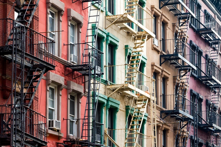For the first time, the average price for an apartment in Manhattan sailed above the $2 million mark