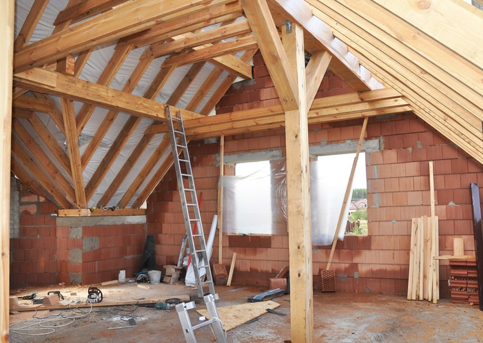 When it comes to property renovations as a tool to increase sale value, the Appraisal Institute is recommending that homeowners pursue smaller-scale projects in order to get the fullest potential return on investment (ROI)