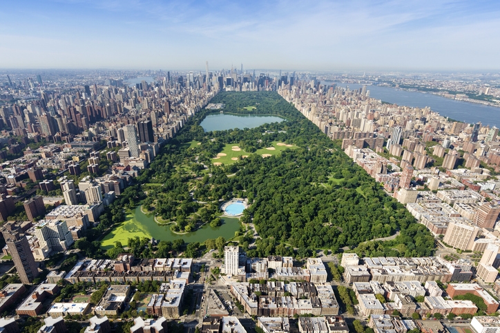 Kenneth Griffin, the founder of the hedge fund Citadel, has set a record for the highest price ever paid for a U.S. residence: $238 million for a penthouse overlooking New York City’s Central Park