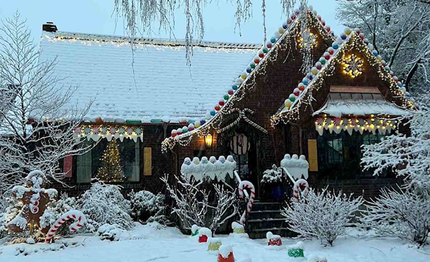 Utah Family Builds LifeSize Gingerbread Home NMP