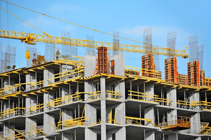 Spending on construction for multifamily housing far outpaced single-family housing in January, according to new data from the Associated General Contractors of America