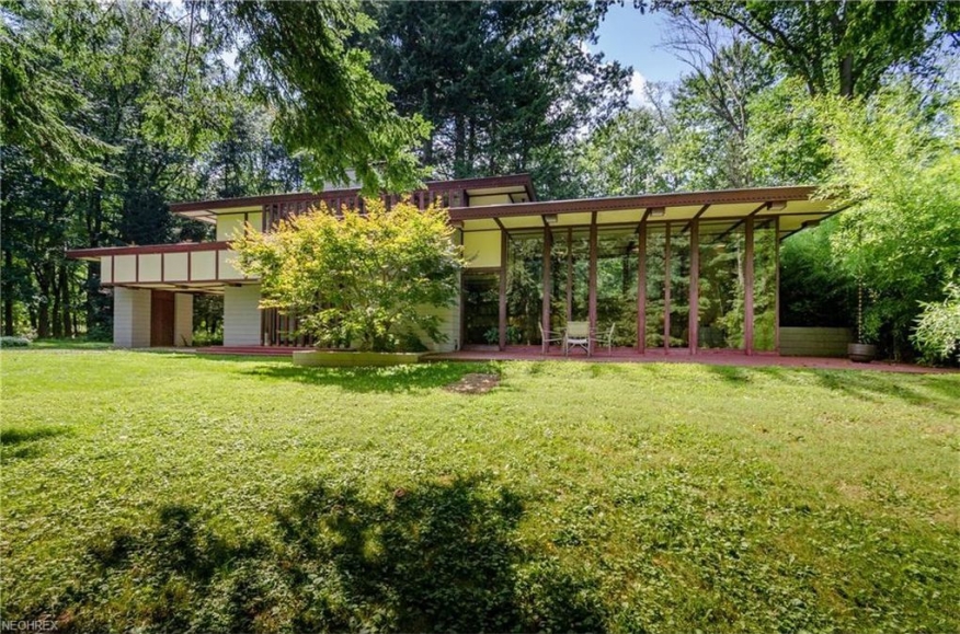 An Ohio residence designed by legendary architect Frank Lloyd Wright is now on the market, albeit at a lower listing price
