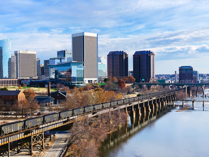 Richmond, Virginia skyline. Photo by STEPHEN POORE on Unsplash