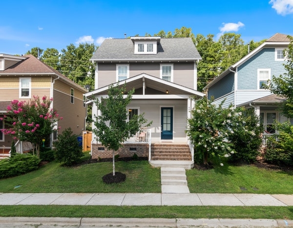 Mid-size homes in a neighborhood.