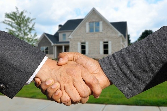 Photo of a business handshake.