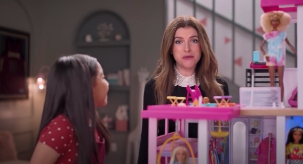Photo of Anna Kendrick and a young girl in a Rocket Mortgage Dream House Super Bowl LVI Ad.