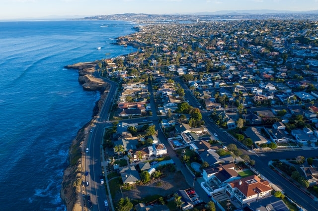 Photo of San Diego by the shore.