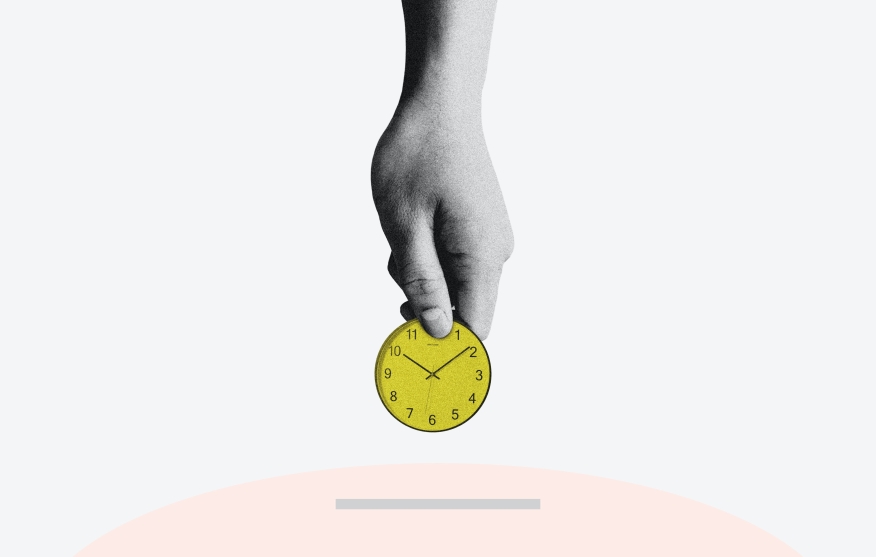 A hand inserts a clock into a piggy bank like a coin – spending time. 