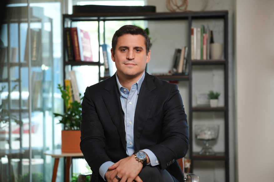 Hector Castro, Hera Lending
