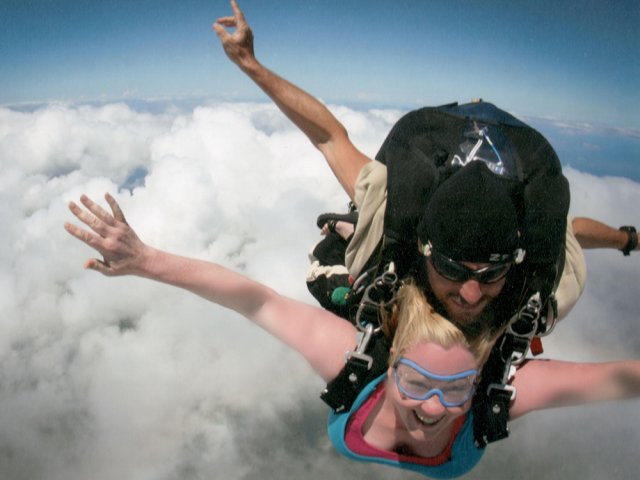 Kate Amor skydive